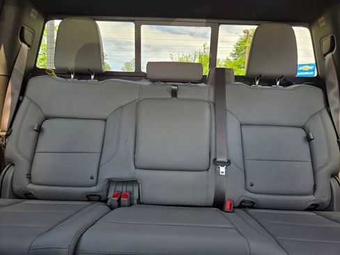 Used 2025 Chevrolet Silverado 1500 LT w/ Leather Package AWD/4WD image 12