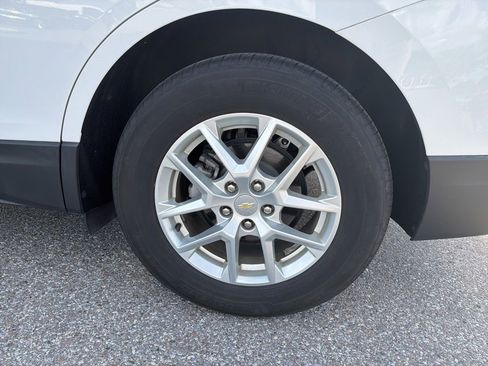 Used 2024 Chevrolet Equinox LS w/ LS Convenience Package FWD image 17