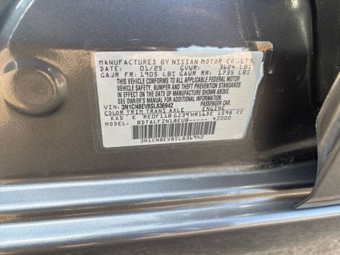 Used 2025 Nissan Versa SV FWD image 27