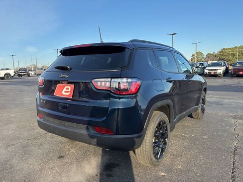 New 2026 Jeep Compass Latitude image 7