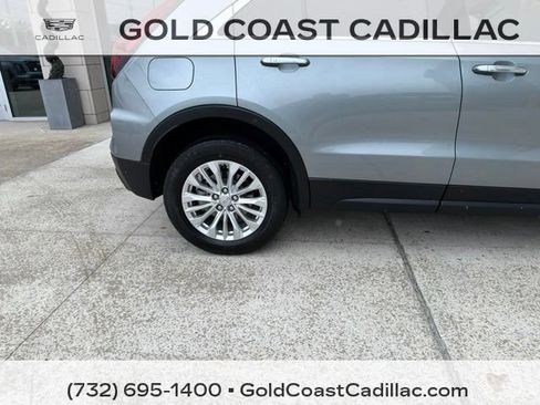 Certified 2024 Cadillac XT4 Luxury w/ Cold Weather Package AWD/4WD image 6