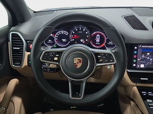 Certified 2023 Porsche Cayenne AWD/4WD image 13