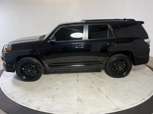 Used 2019 Toyota 4Runner Limited AWD/4WD image 4