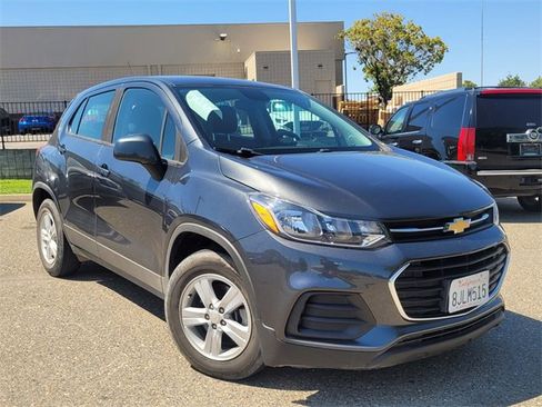 Used 2019 Chevrolet Trax LS image 1