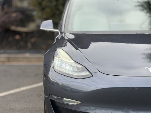 Used 2020 Tesla Model 3 Long Range image 4