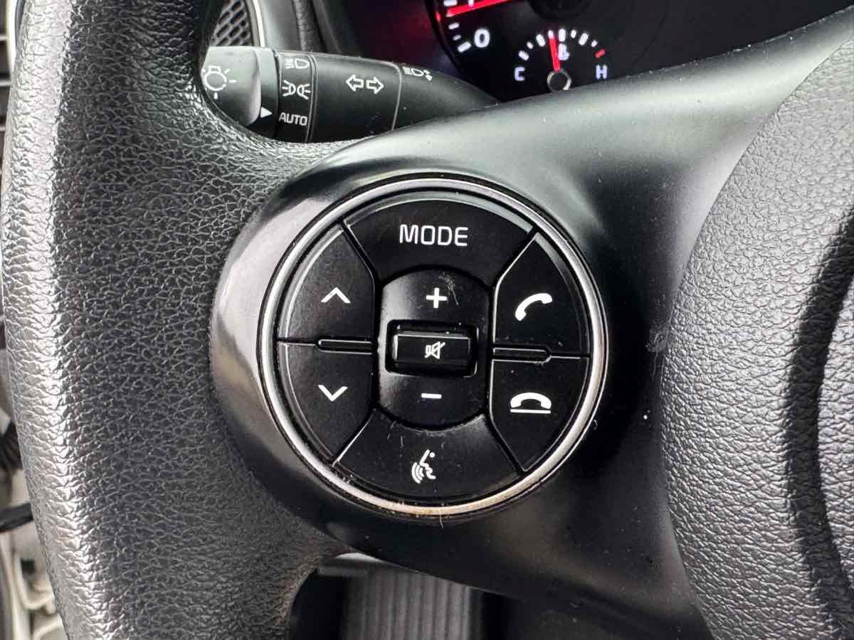 Used 2022 Kia Soul LX w/ Technology Package FWD image 32