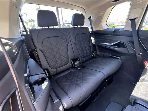 Used 2025 BMW X7 xDrive40i AWD/4WD image 28