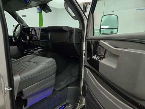 New 2025 GMC Savana 2500 w/ Driver Convenience Package image 28
