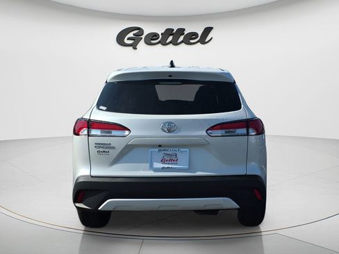 Used 2024 Toyota Corolla Cross L FWD image 6