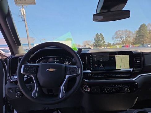 New 2026 Chevrolet Silverado 1500 LT w/ Z71 Off-Road Package image 11