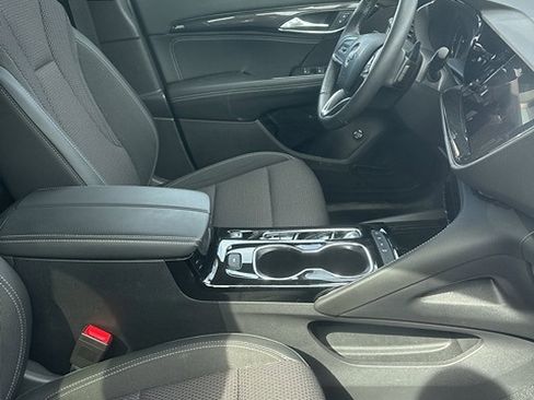 Used 2023 Buick Envision Preferred image 5