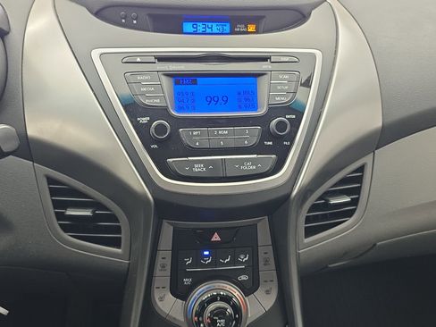 Used 2013 Hyundai Elantra GLS w/ Preferred Pkg image 19