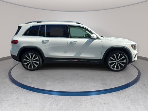 Certified 2022 Mercedes-Benz GLB 250 4MATIC image 4