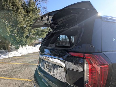 Certified 2022 GMC Yukon XL SLT w/ SLT Premium Package image 32