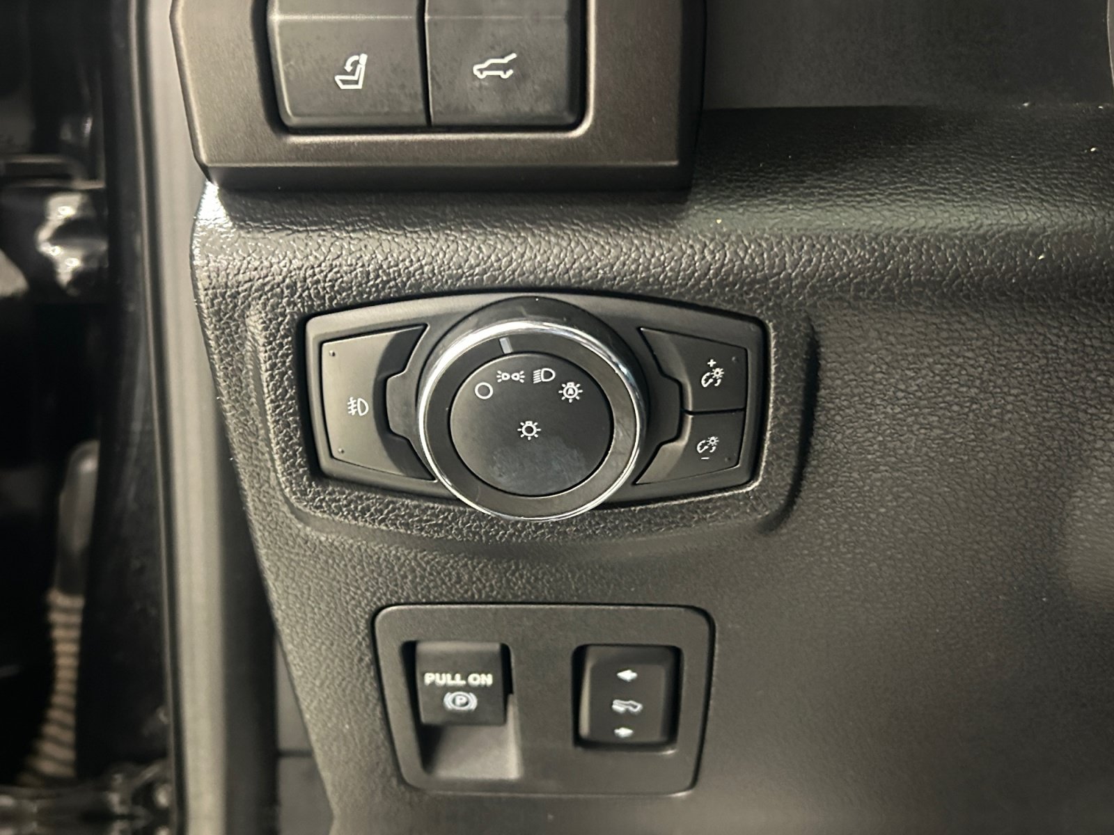 Used 2021 Ford Expedition Limited AWD/4WD image 19