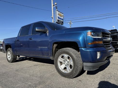 Used 2018 Chevrolet Silverado 1500 LT w/ All Star Edition image 8