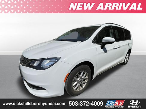Used 2021 Chrysler Voyager Lxi FWD image 1