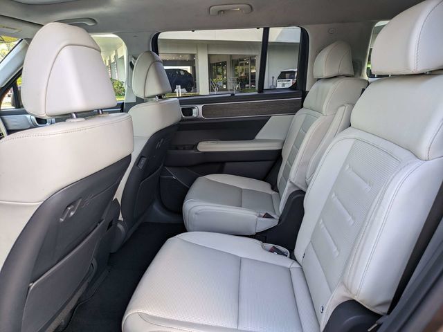 Used 2025 Hyundai Santa Fe Calligraphy FWD image 15