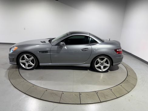 Used 2015 Mercedes-Benz SLK 350 image 21