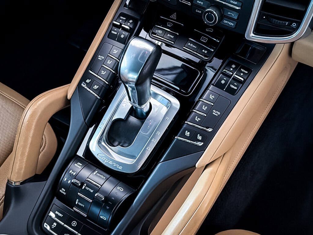 Used 2014 Porsche Cayenne AWD/4WD image 31