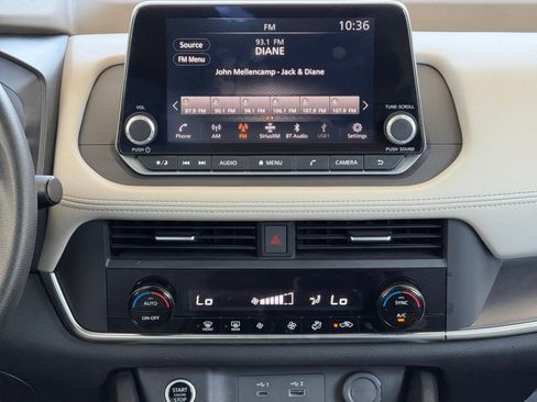 Used 2023 Nissan Rogue SV image 14