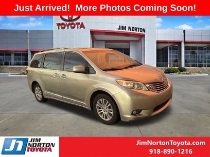 Used 2015 Toyota Sienna XLE w/ XLE Navigation Package