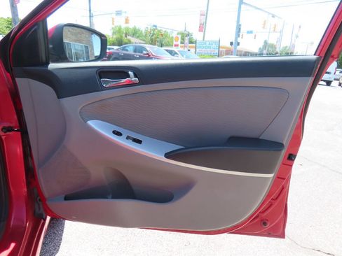Used 2012 Hyundai Accent GLS w/ Premium Pkg 3 FWD image 12