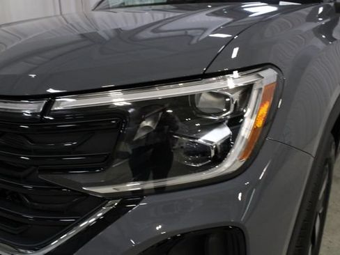 New 2026 Volkswagen Atlas Cross Sport SE AWD/4WD image 33