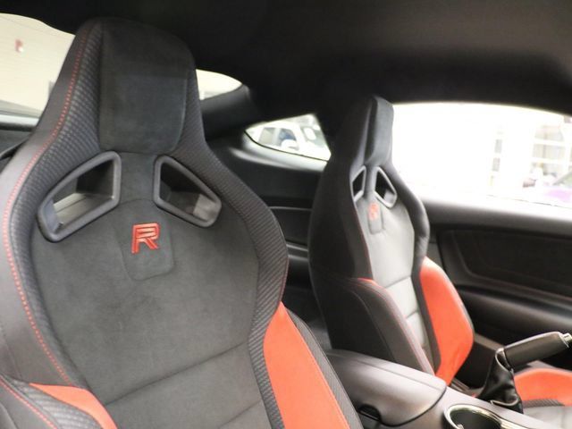 Used 2019 Ford Mustang Shelby GT350R w/ GT350R Equipment Group 920A RWD image 9