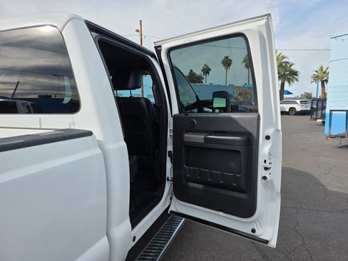 Used 2011 Ford F250 Lariat w/ Lariat Interior Pkg image 17