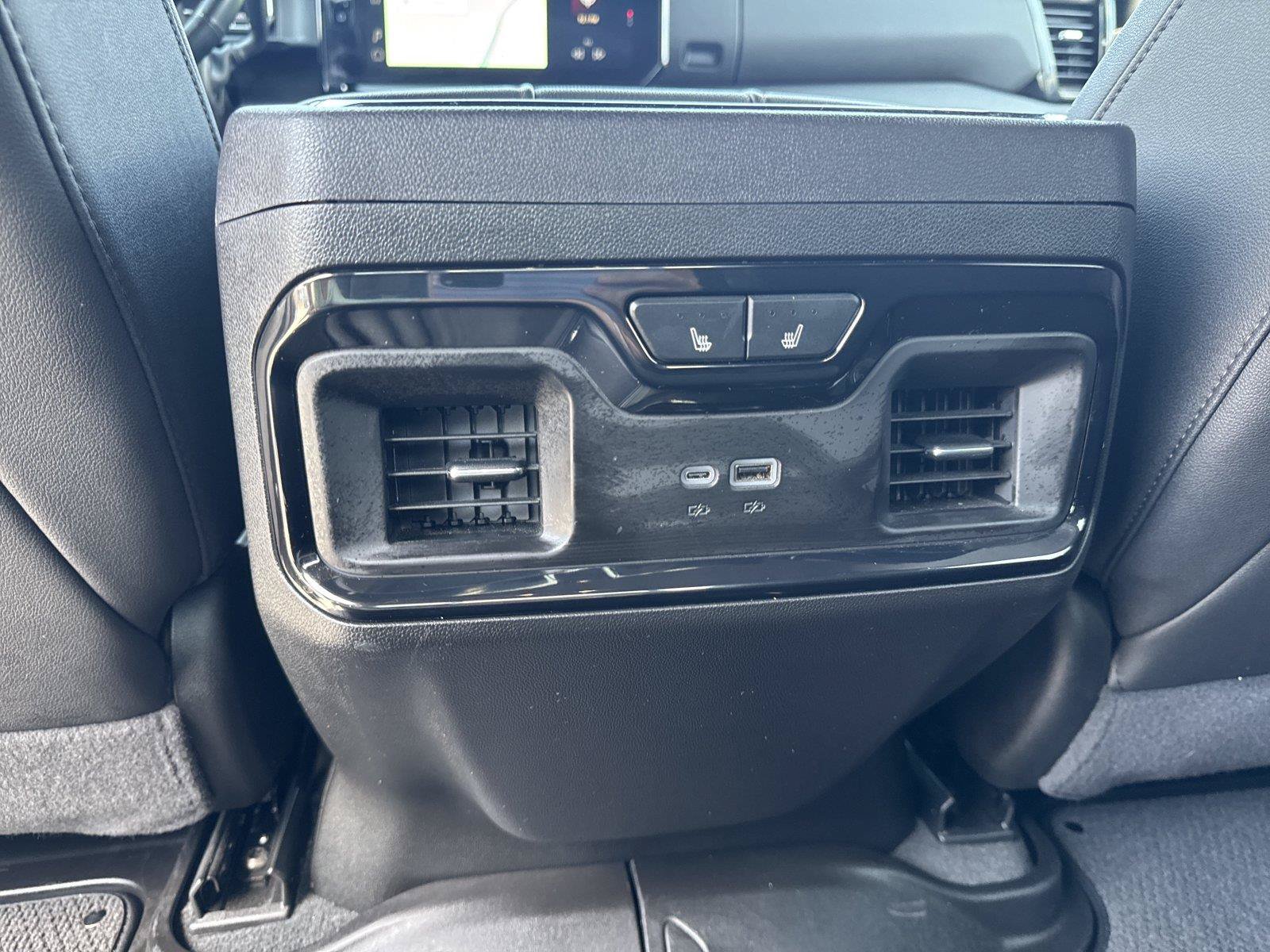 Used 2024 GMC Sierra 2500 AT4 w/ AT4 Premium Plus Package AWD/4WD image 28