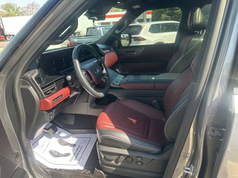 Used 2025 INFINITI QX80 Autograph w/ Autograph Exterior Package image 32