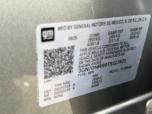 New 2026 Chevrolet Equinox EV LT image 25