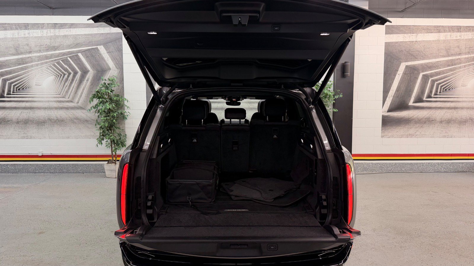 Used 2023 Land Rover Range Rover SE AWD/4WD image 11