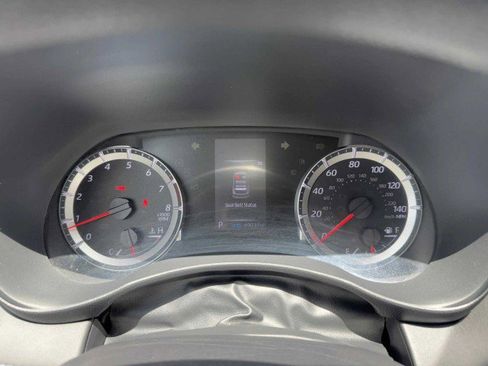 Used 2020 Toyota Highlander L image 22