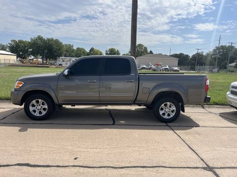 Used 2004 Toyota Tundra SR5 AWD/4WD image 2