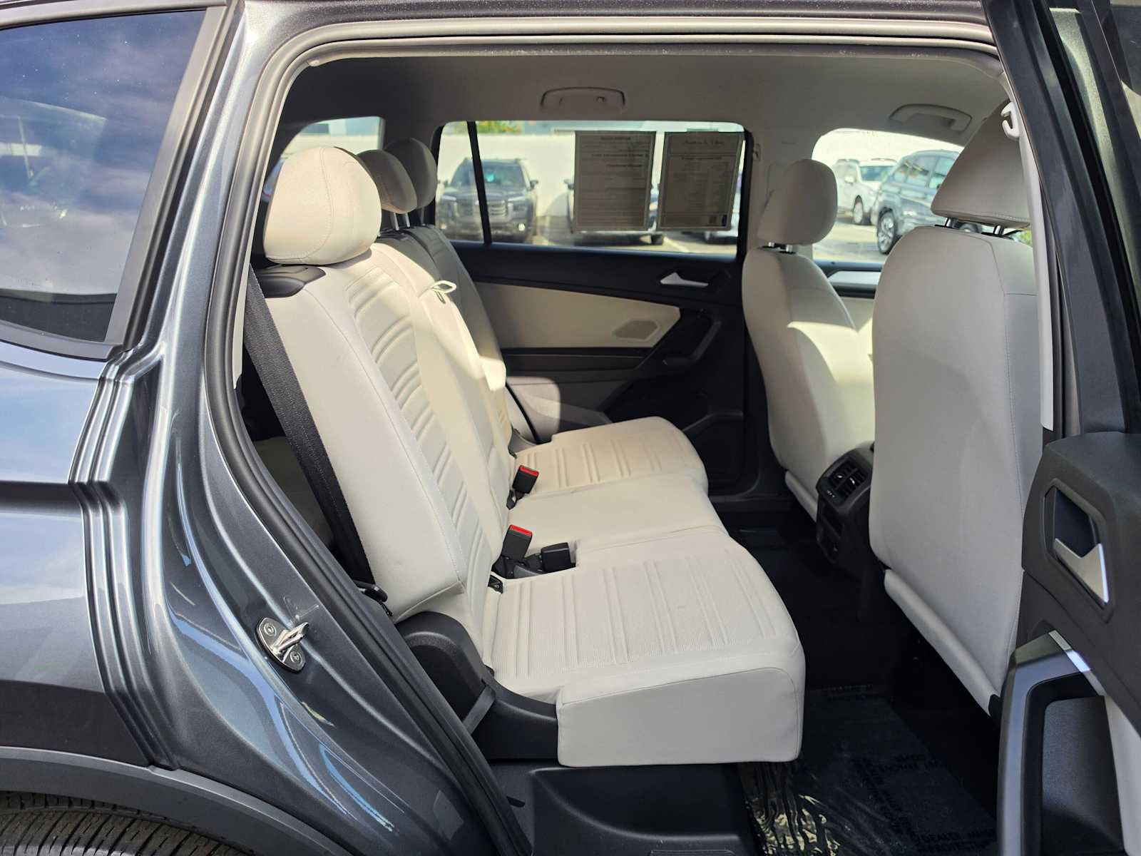 Used 2022 Volkswagen Tiguan S FWD image 12