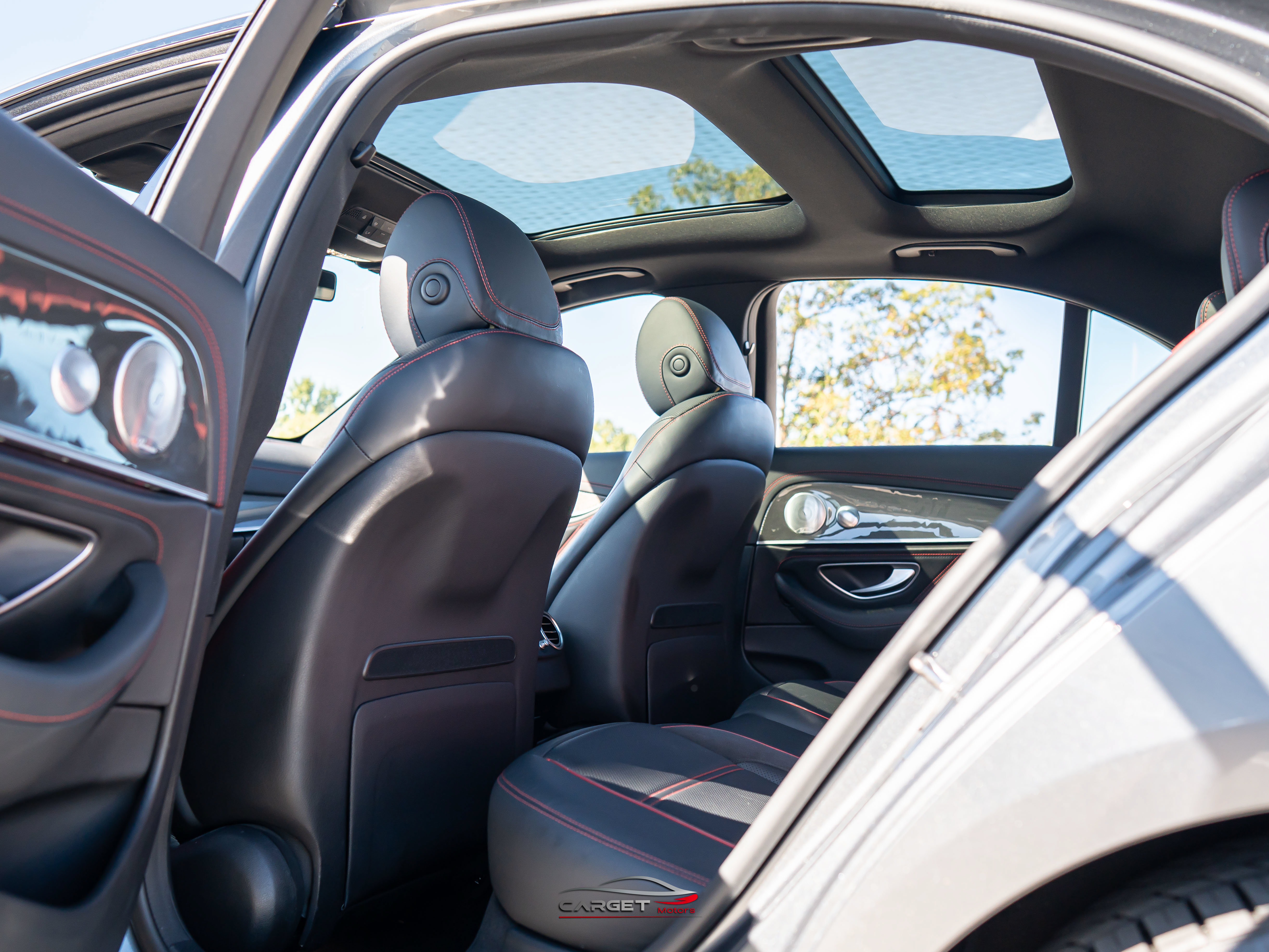 Used 2018 Mercedes-Benz E 43 AMG 4MATIC Sedan w/ Premium 3 Package image 21