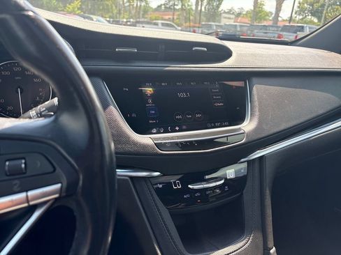 Used 2022 Cadillac XT6 Luxury FWD image 17