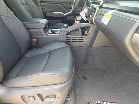 New 2026 Toyota 4Runner Limited AWD/4WD image 12