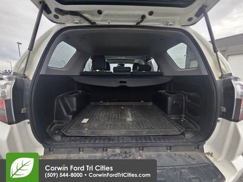 Used 2020 Toyota 4Runner Venture w/ Moonroof Package image 33
