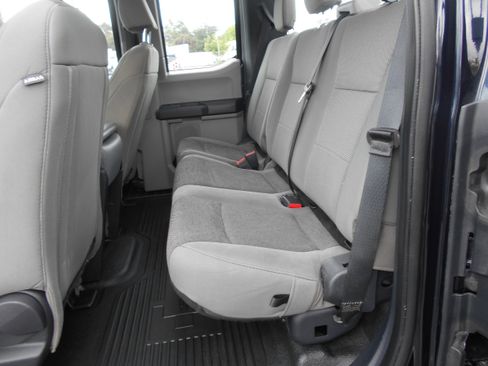 Used 2022 Ford F450 XL w/ Power Equipment Group AWD/4WD image 8