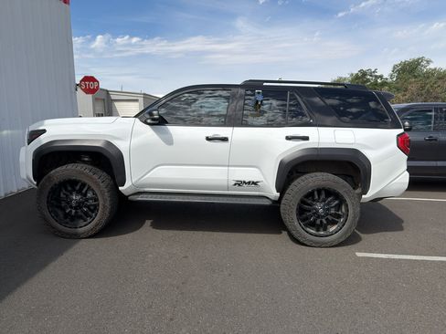 Certified 2025 Toyota 4Runner TRD Off-Road AWD/4WD image 9