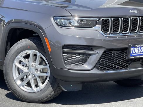 New 2026 Jeep Grand Cherokee Laredo X AWD/4WD image 4