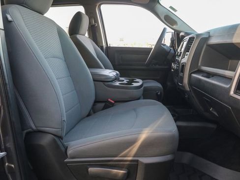 Used 2018 RAM 2500 Tradesman w/ Chrome Appearance Group image 23