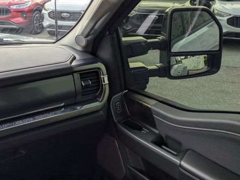 Used 2025 Ford F350 Lariat w/ Lariat Ultimate Package image 22