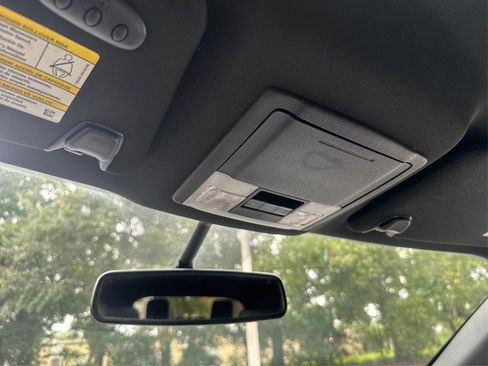 Used 2018 Ford Explorer XLT w/ Equipment Group 202A image 15