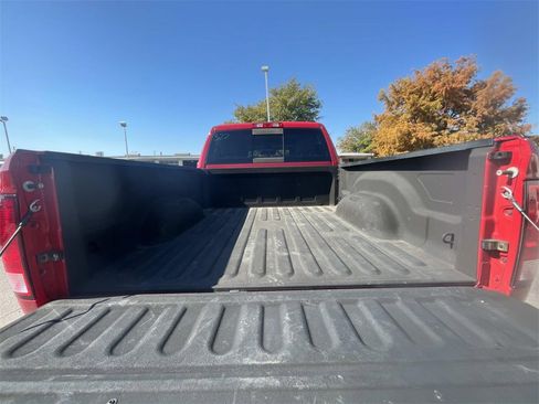 Used 2017 RAM 2500 SLT w/ Luxury Group image 15