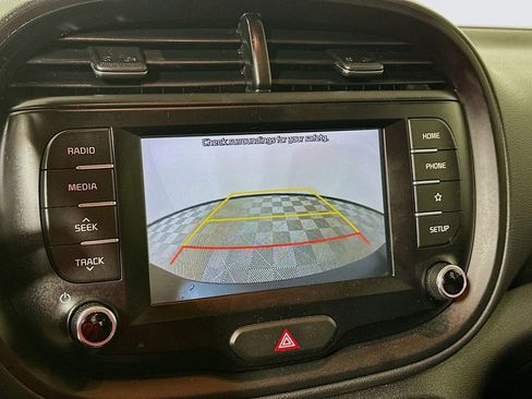 Used 2020 Kia Soul LX image 23