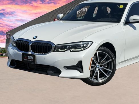 Used 2019 BMW 330i xDrive Sedan w/ Premium Package AWD/4WD image 2